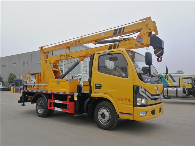 國六東風13.5米曲臂高空作業(yè)車