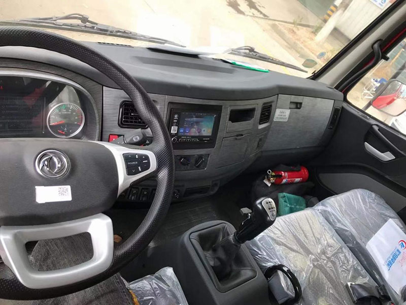 國六東風(fēng)錦程后八輪平板運(yùn)輸車