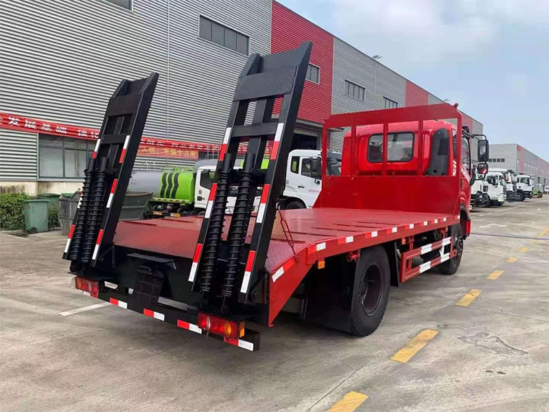 東風(fēng)專(zhuān)底D1國(guó)六平板運(yùn)輸車(chē)