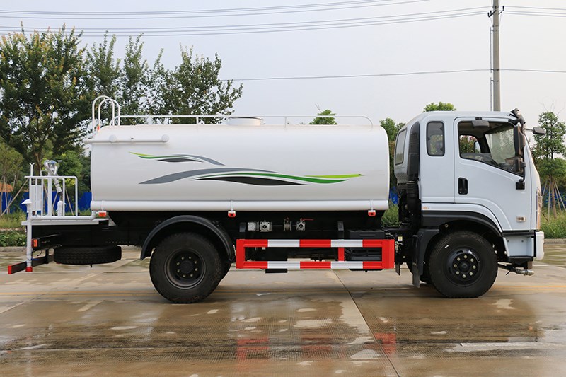 國(guó)六東風(fēng)專底DIL 12噸 灑水車(chē)